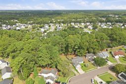 110 Dudley Lane photo 4