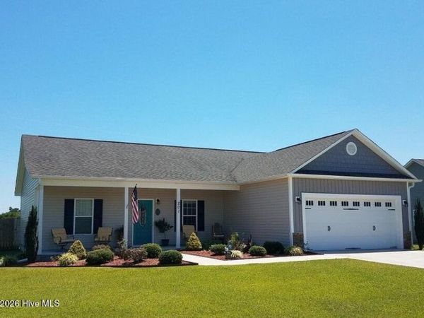 201 Classy Court, Richlands, NC 28574