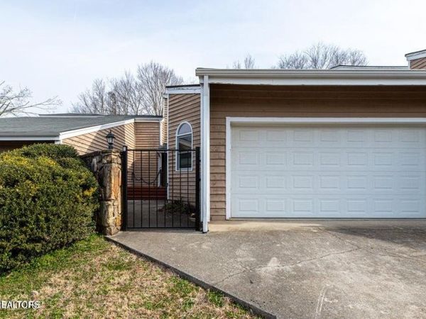 3638 Topside Rd, Knoxville, TN 37920