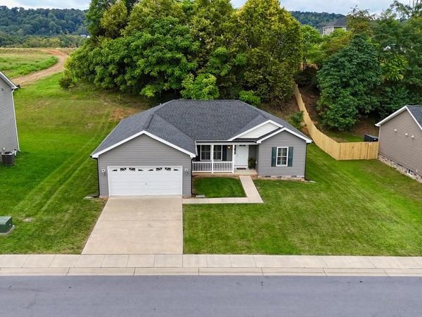 206 BRANT LANE N , MARTINSBURG, WV 25403