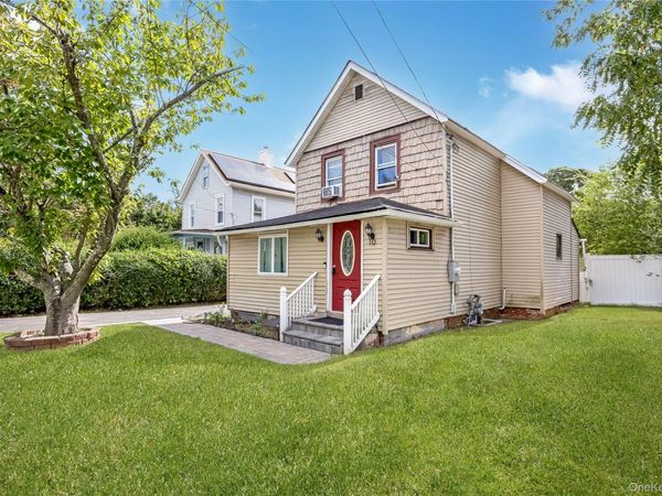 10 Brightside Avenue , Central Islip, NY 11722
