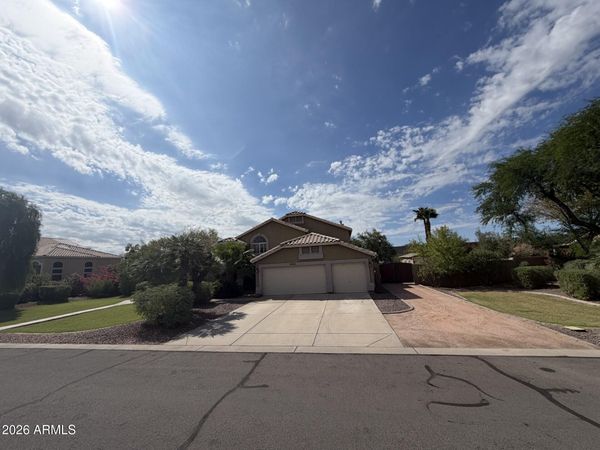 2465 E DRAKE Street, Gilbert, AZ 85234