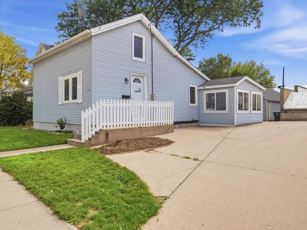 29 E State STREET, Hartford, WI 53027