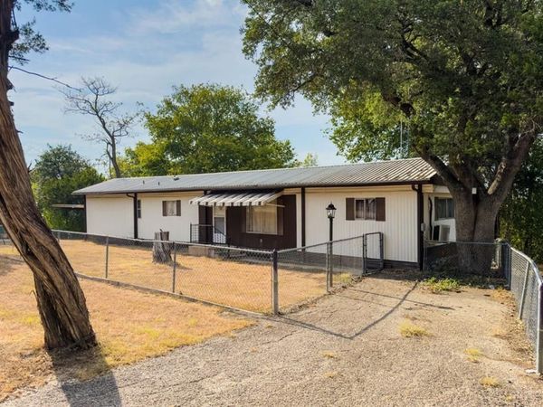 185 Deep Canyon Drive , Whitney, TX 76692