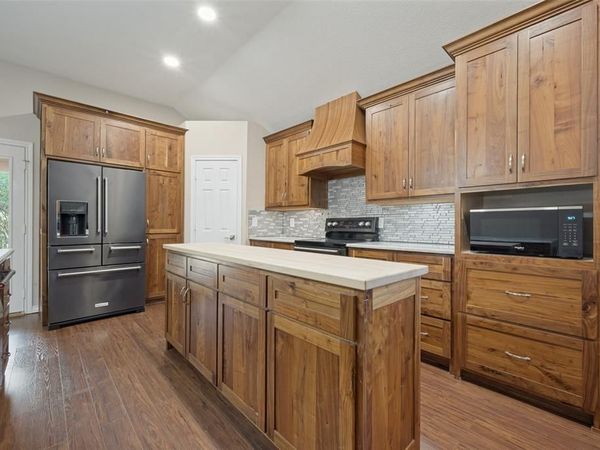 217 Southpeak Lane, Ponder, TX 76259