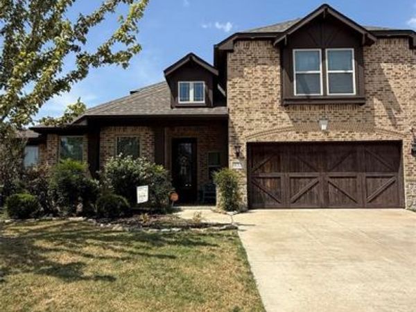 433 Calvert Drive , Midlothian, TX 76065