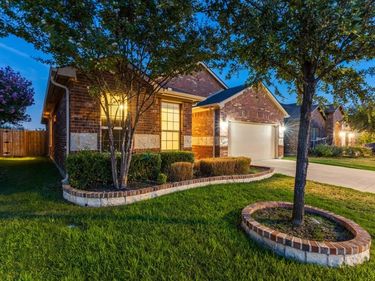 10808 Ersebrook Court, Fort Worth, TX 76052