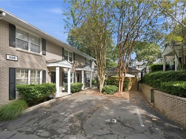 2232 Dunseath Avenue NW, Unit 203, Atlanta, GA 30318
