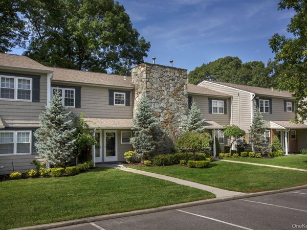 152 Lake Pointe Court , Unit 152, Middle Island, NY 11953