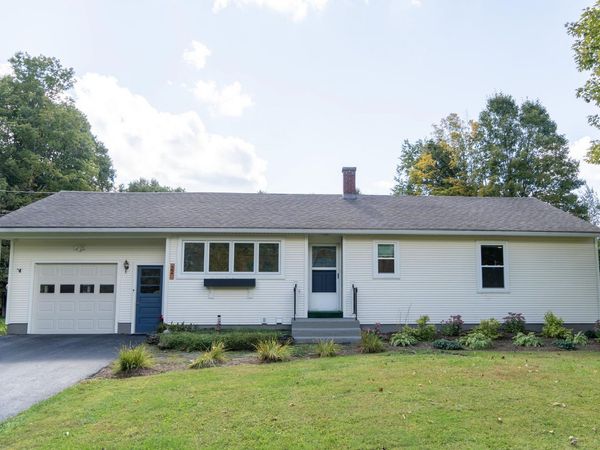 22 Lee River Road, Jericho, VT 05465
