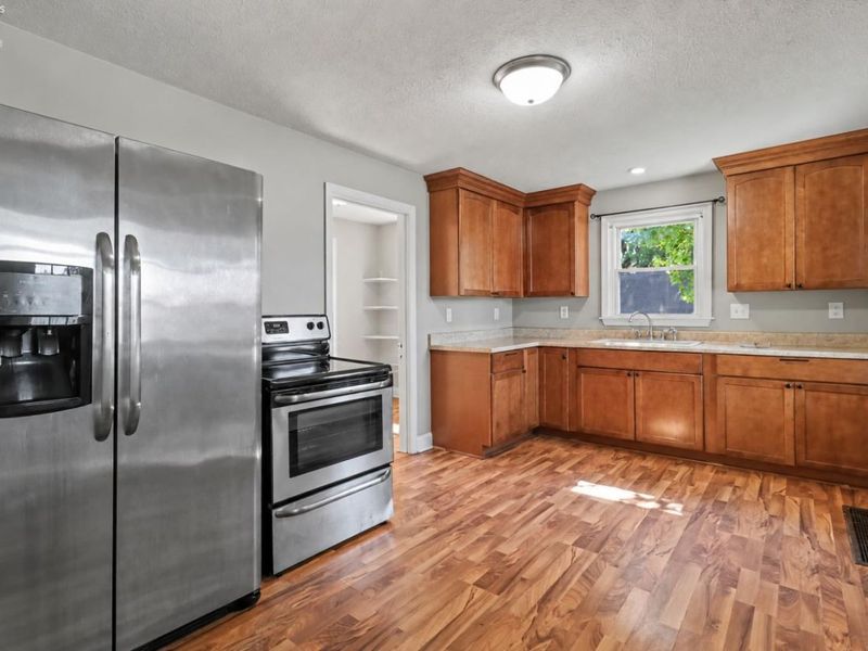 118 Grove Street, Bellevue, OH 44811 Photo 4
