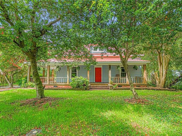 429 Asheboro Street , Liberty, NC 27298