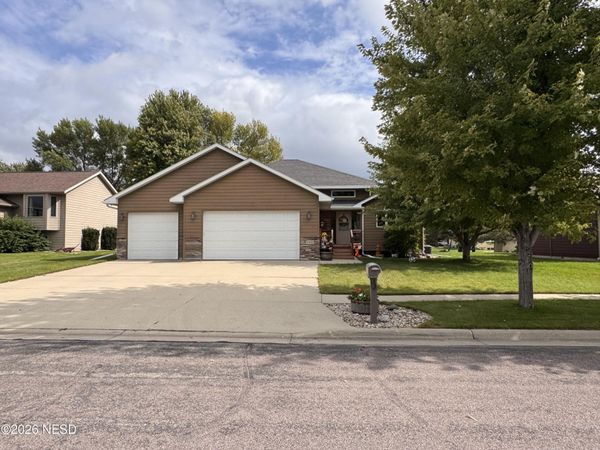 1508 N PARK --, Watertown, SD 57201