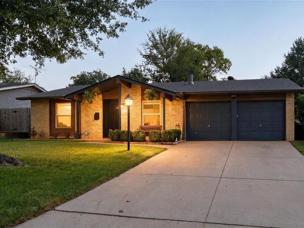 713 Shelmar Drive, Euless, TX 76039