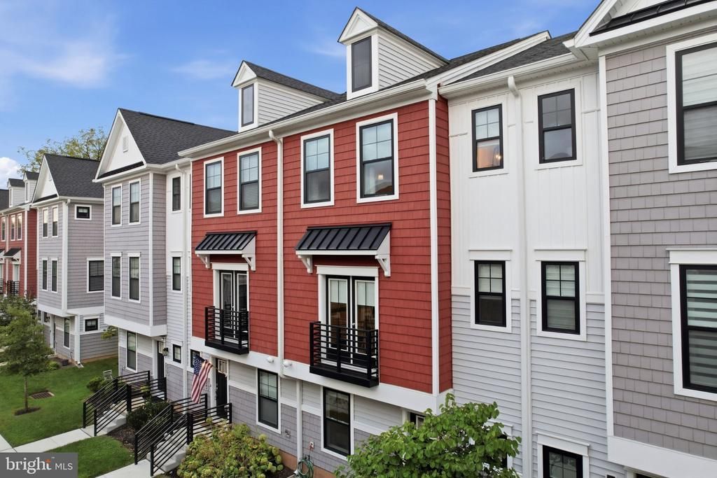336 WALNUT STREET, COLLEGEVILLE, PA 19426