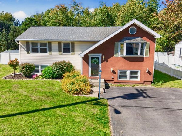 15 Mayfair Road, Wynantskill, NY 12198
