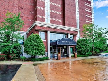 132 Lakefront Boulevard , Unit 203, Buffalo, NY 14202
