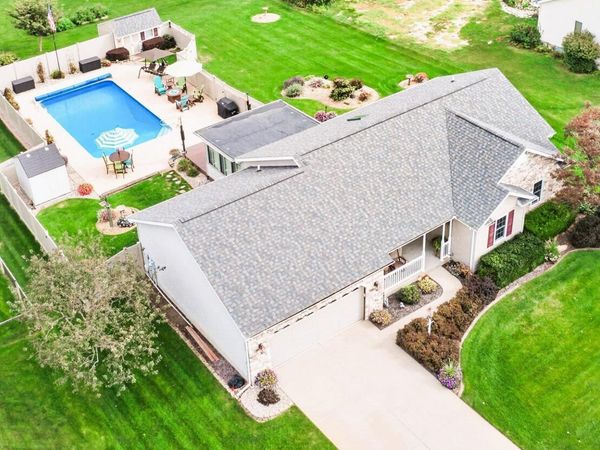 25875 Fox Tail Trail, South Bend, IN 46628