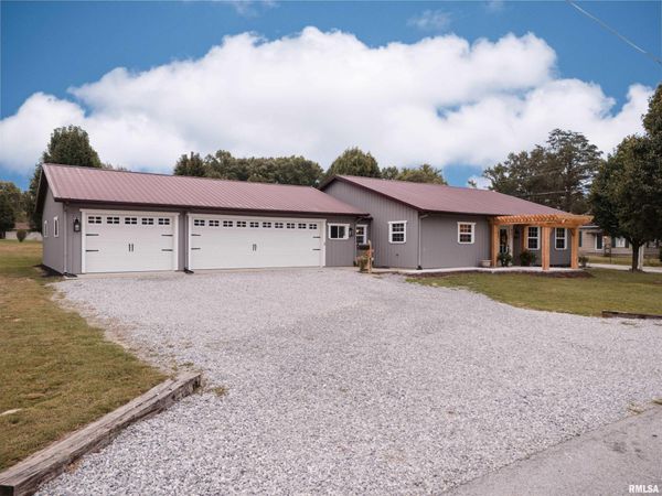 601 S CHERRY Street, West Frankfort, IL 62896