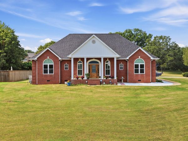 8400 Heron Circle, Ooltewah, TN 37363