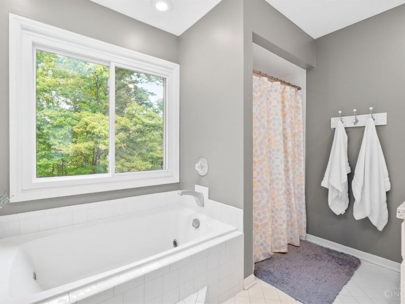 6158 Watchview Ct., Anderson Township, OH 45230 Photo 16