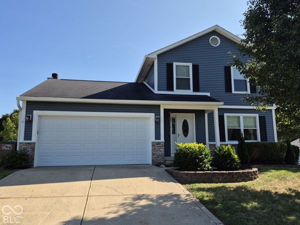 1783 Bridle Way Boulevard , Columbus, IN 47201