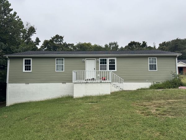 960 Martin St , Clarksville, TN 37040