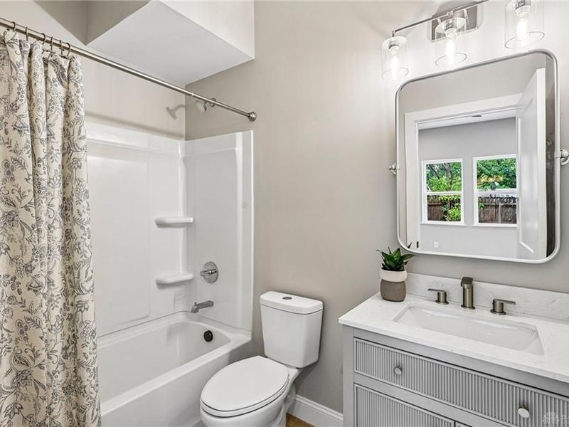 3906 Edwards Road, Unit C, Cincinnati, OH 45209 Photo 11