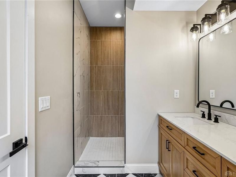3906 Edwards Road, Unit C, Cincinnati, OH 45209 Photo 27