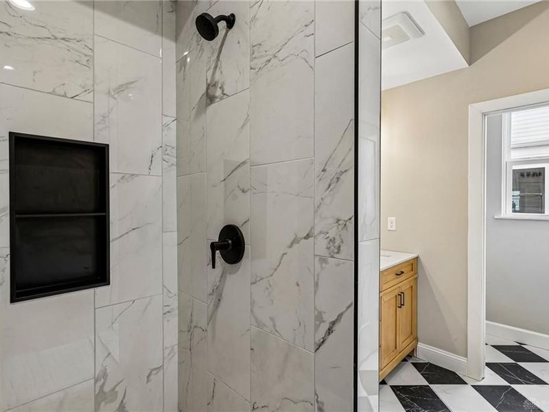 3906 Edwards Road, Unit C, Cincinnati, OH 45209 Photo 28