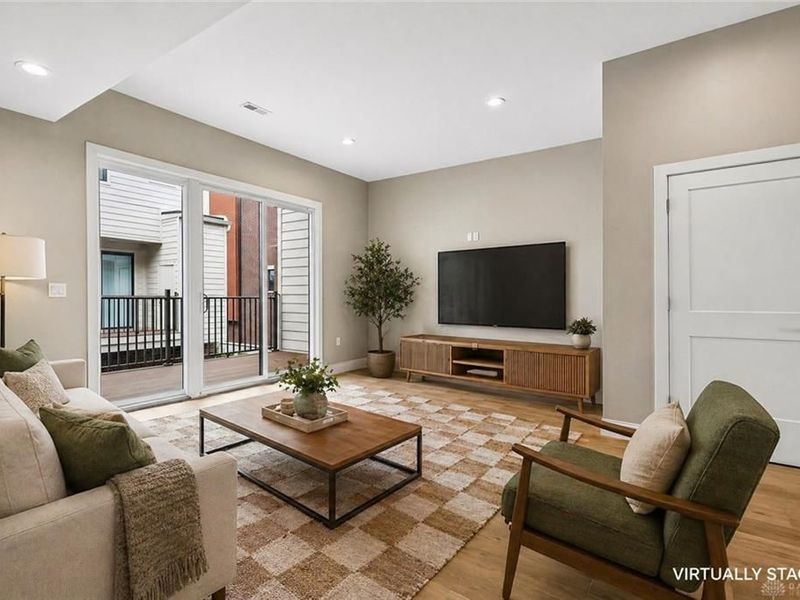 3906 Edwards Road, Unit C, Cincinnati, OH 45209 Photo 4