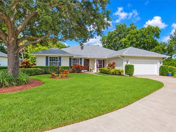 305 40th Court SW, Vero Beach, FL 32968