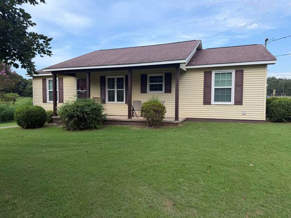 16516 Hampton Ln, Athens, AL 35611