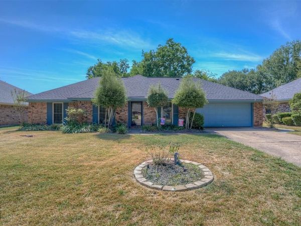 509 Parklane Drive , Bossier City, LA 71111