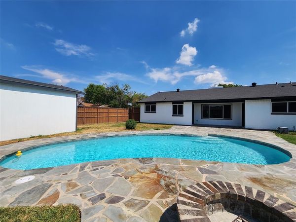 5300 Queenlily Court, Arlington, TX 76018