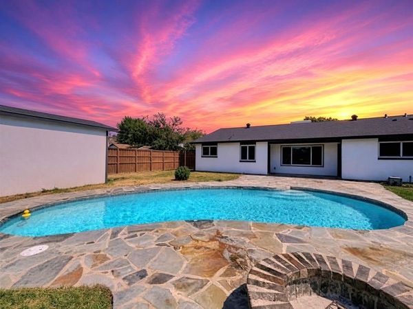 5300 Queenlily Court, Arlington, TX 76018