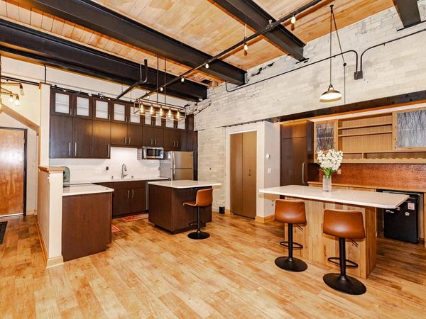 904 E Pearson STREET, Unit 103, Milwaukee, WI 53202