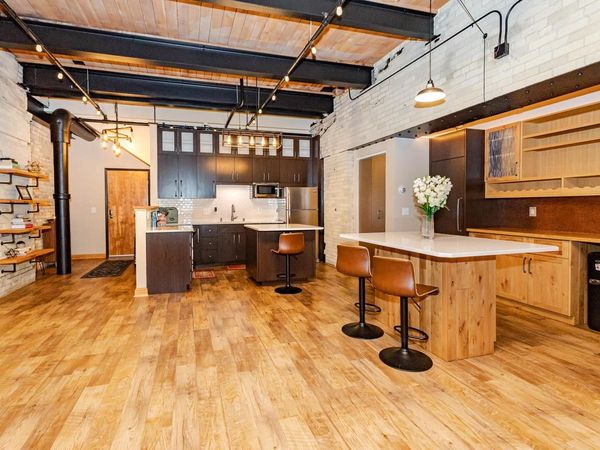 904 E Pearson STREET, Unit 103, Milwaukee, WI 53202