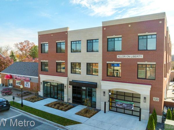 120 E Liberty Street , Unit 204, Milford Village, Mi 48381