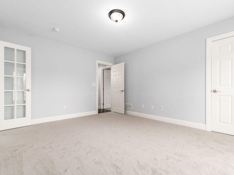 405 Connors Grove , Columbus, OH 43213 Photo 27