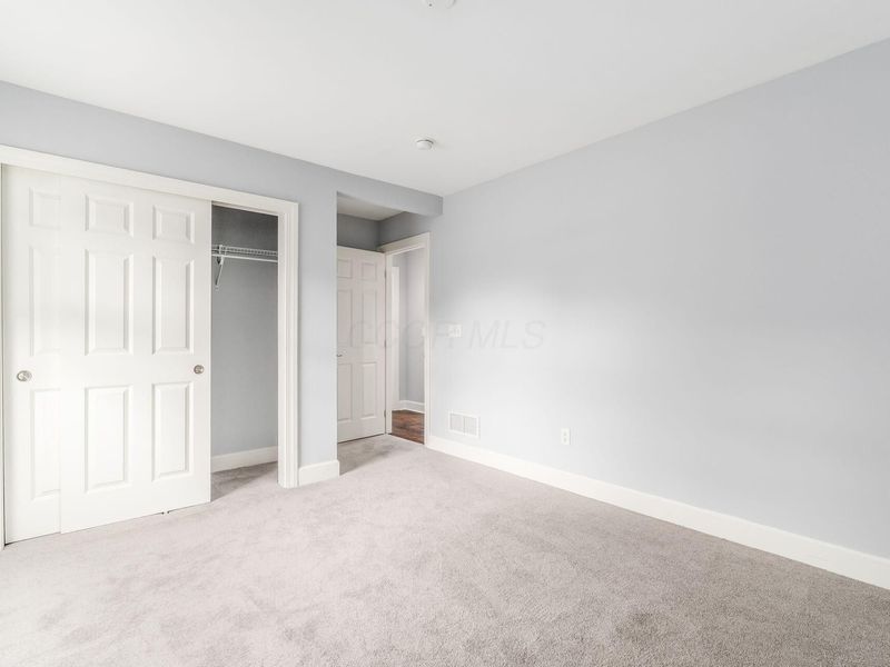 405 Connors Grove , Columbus, OH 43213 Photo 29