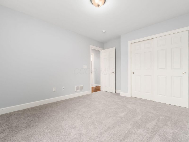 405 Connors Grove , Columbus, OH 43213 Photo 31