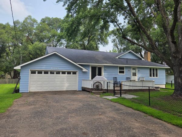1005 Golf Course Road, Monticello, MN 55362