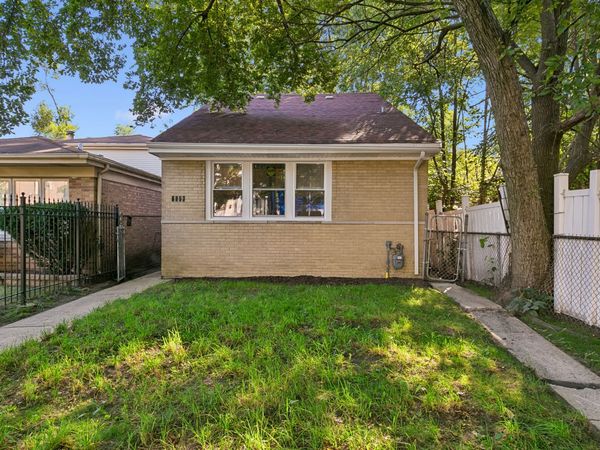 6853 S Langley Avenue , Chicago, IL 60637