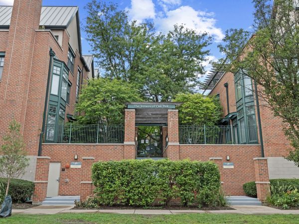 101 N Euclid Avenue , Unit 26, Oak Park, IL 60301