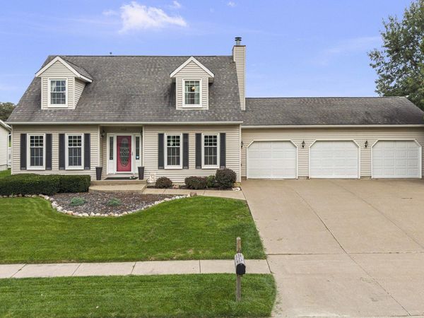 4516 9th St Court , East Moline, IL 61244