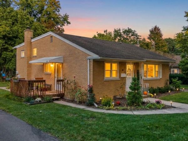 834 Beach Avenue, La Grange Park, IL 60526