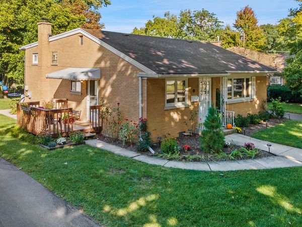 834 Beach Avenue, La Grange Park, IL 60526