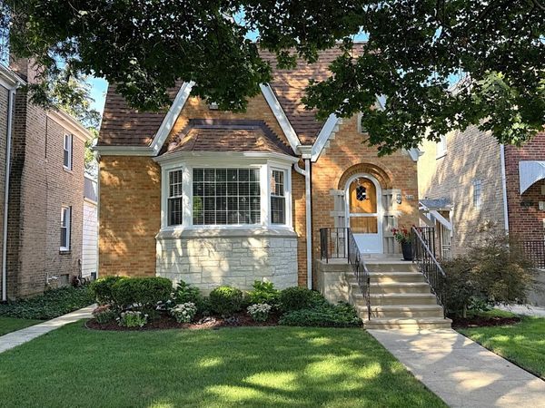 3246 N Newcastle Avenue, Chicago, IL 60634