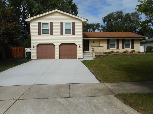 207 Downing Drive , Bloomingdale, IL 60108
